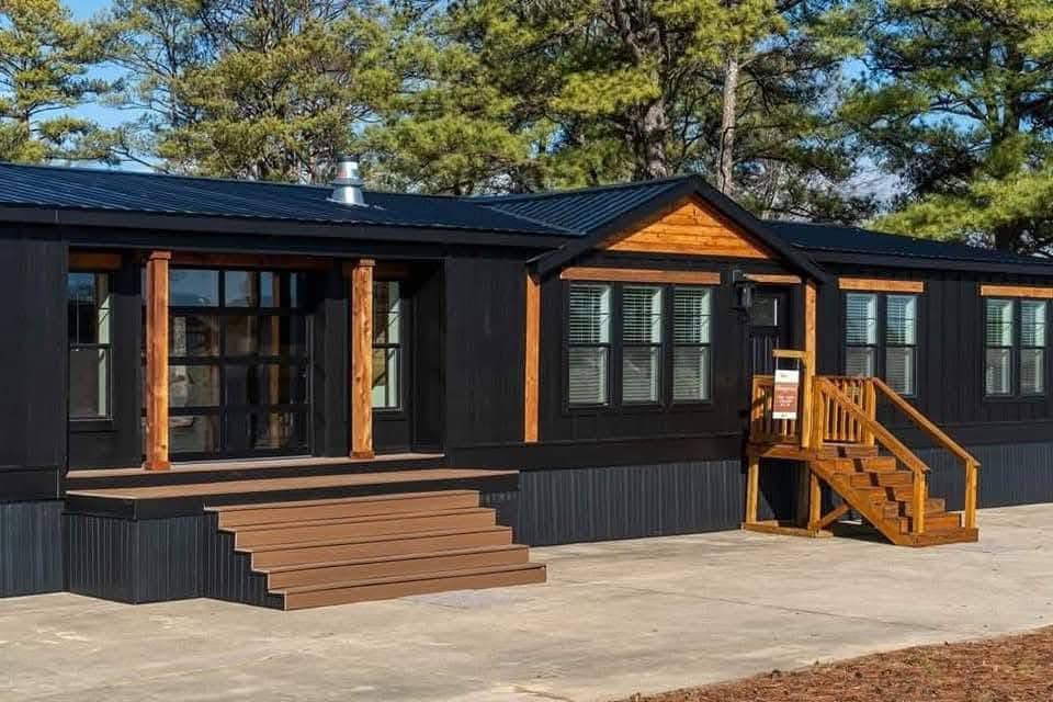 Ravenwood - Image 22